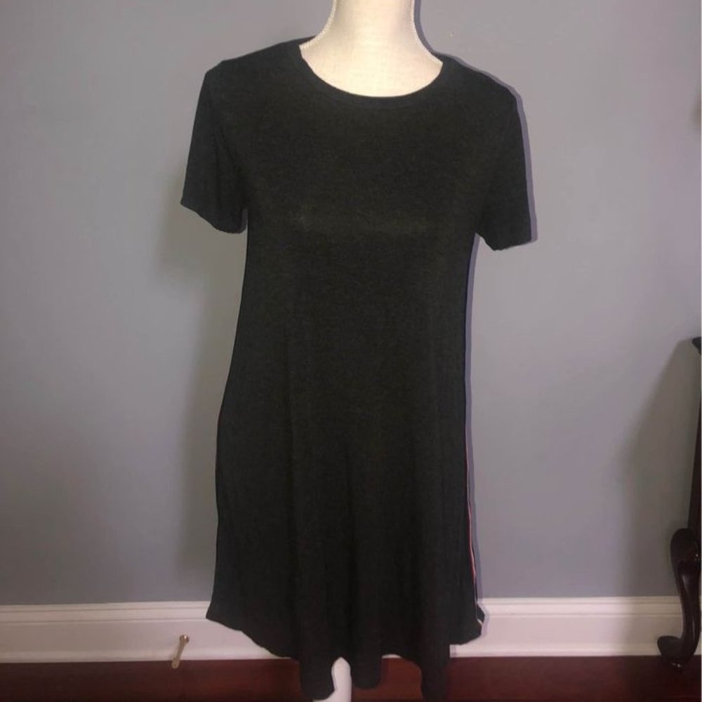 Socialite Gray T-Shirt Dress Size Small